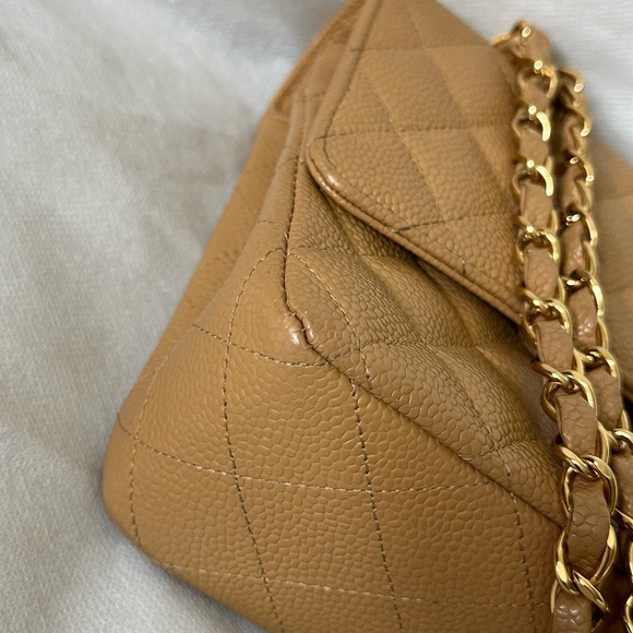 CHANEL Rare Vintage Beige Double Flap Medium - Picture 5 of 14